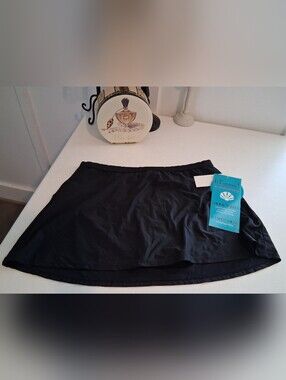 It Figures! Black Women's Tummy Thinner Swim Skort Sz 14 NWT